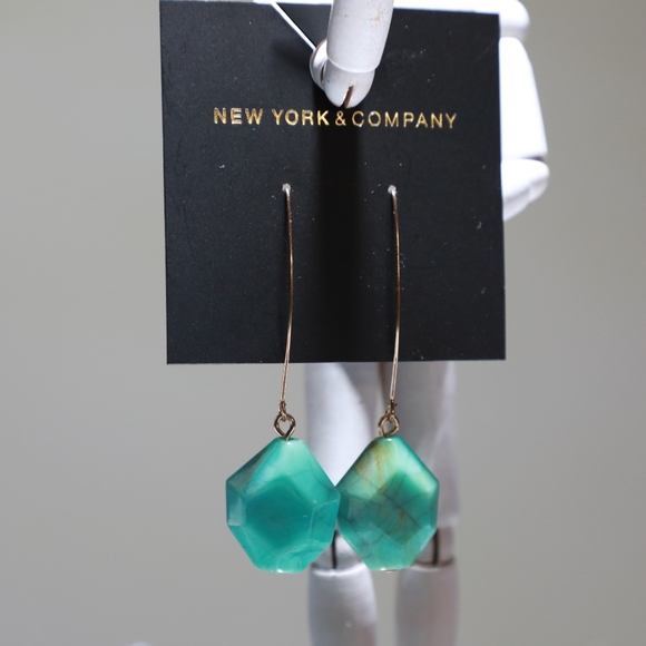 New York and Company Earrings - Picture 5 of 7